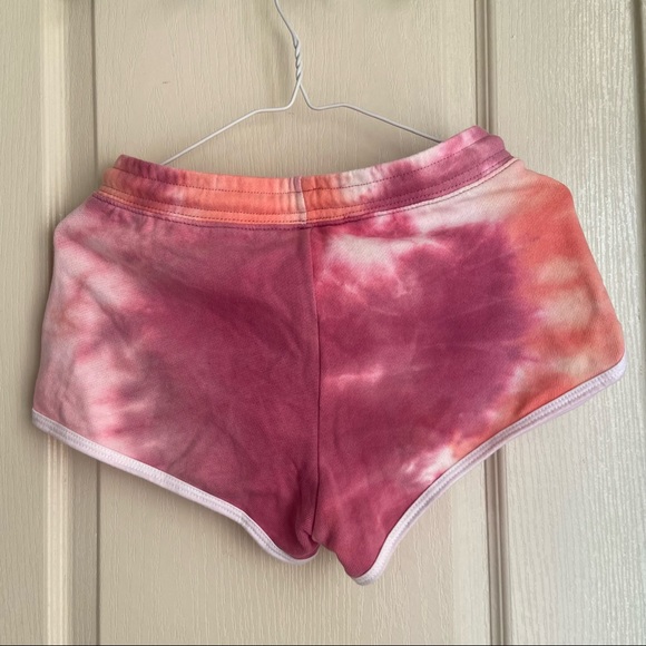 ✨3/$15✨aéropostale tie dye dolphin short - Picture 2 of 3